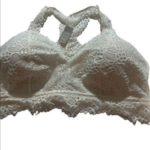 Maurices cream lace bra 4x NWT